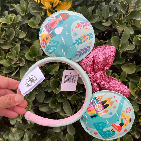 Disney Parks It’s a Small World Minnie Mouse Ears Bow Headband 2025 main image 6